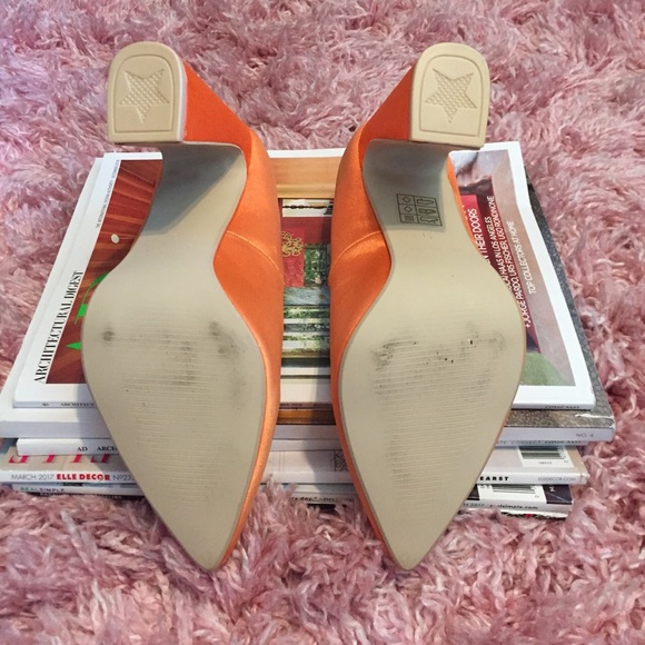 Neon Orange Pumps - Picture 3 of 4